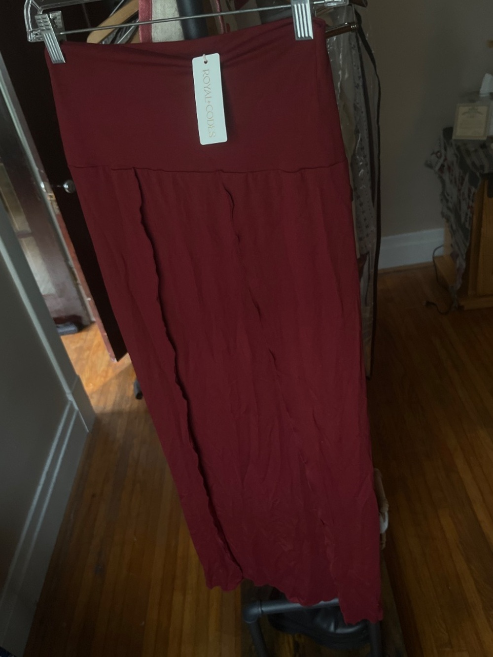 NWT  Cleopatra Slit Skirt - Scarlett Rose ROYAL CODES - Picture 6 of 8